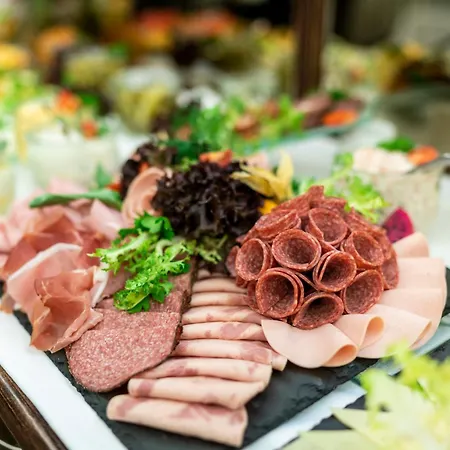 Luxury / 3-raum-suite An Der Frauenkirche / 4