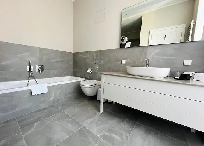 Luxury / 3-raum-suite An Der Frauenkirche / 4 *