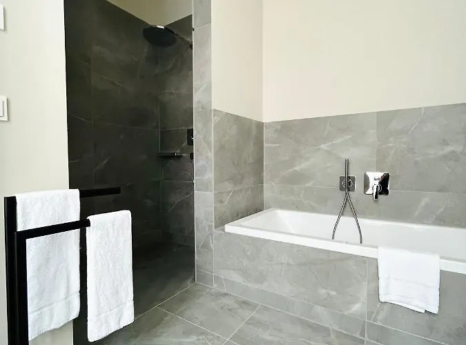 Appartamento Luxury / 3-raum-suite An Der Frauenkirche / 4 *