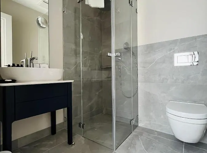 Luxury / 3-raum-suite An Der Frauenkirche / 4 Appartamento Dresda