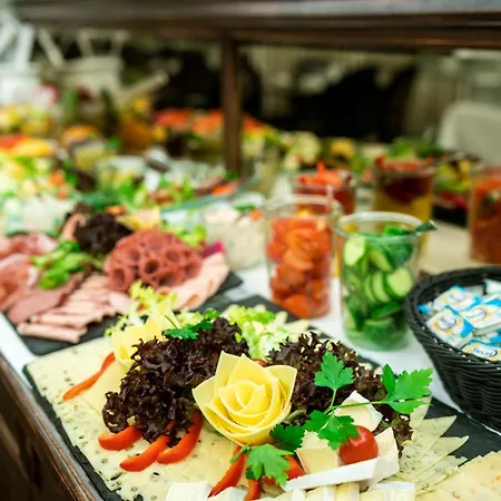 Luxury / 3-raum-suite An Der Frauenkirche / 4 Dresden