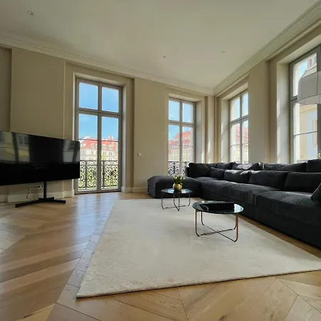 Luxury / 3-raum-suite An Der Frauenkirche / 4 Lägenhet Dresden